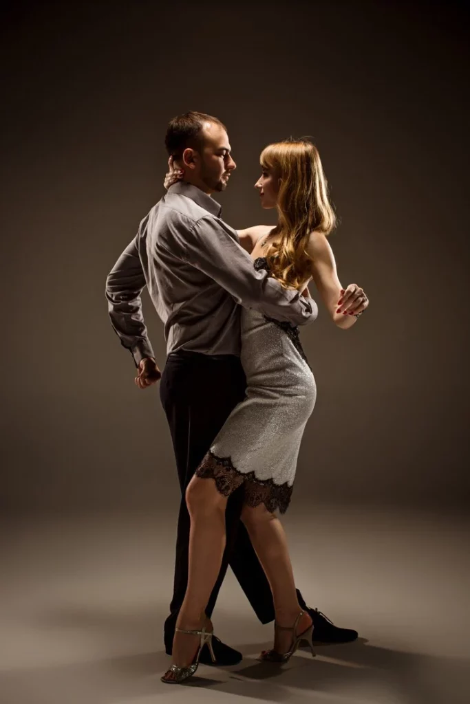 man-woman-dancing-argentinian-tango_155003-8431